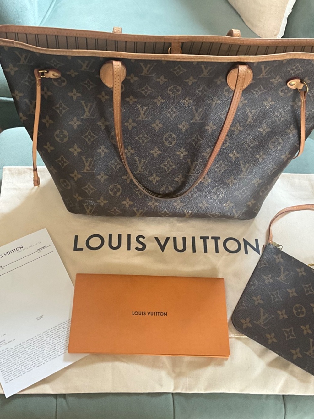 Louis Vuitton Neverfull MM - Picture 2 of 6